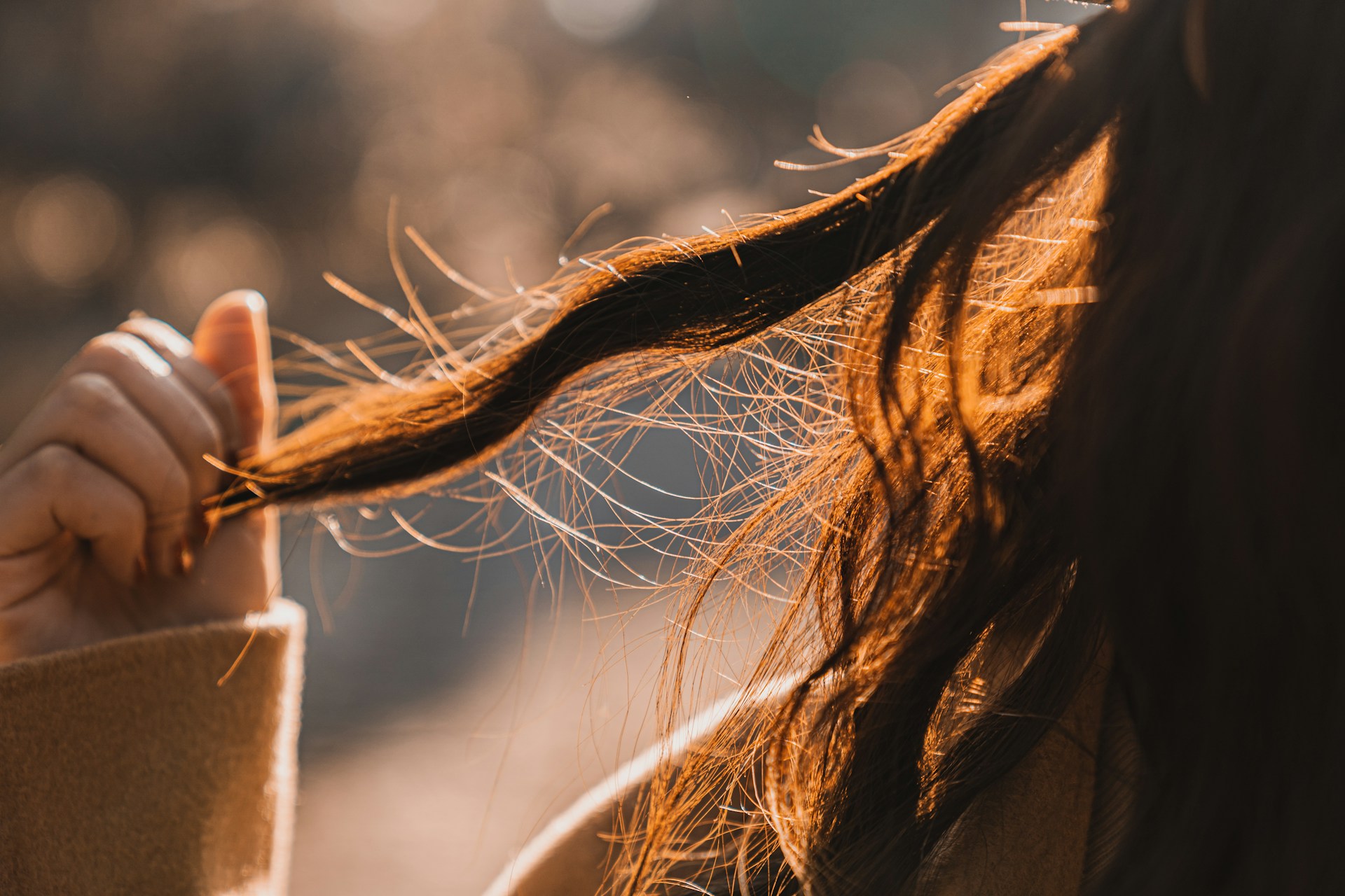 5 Simple Hair Care Habits for Healthier Looking Hair