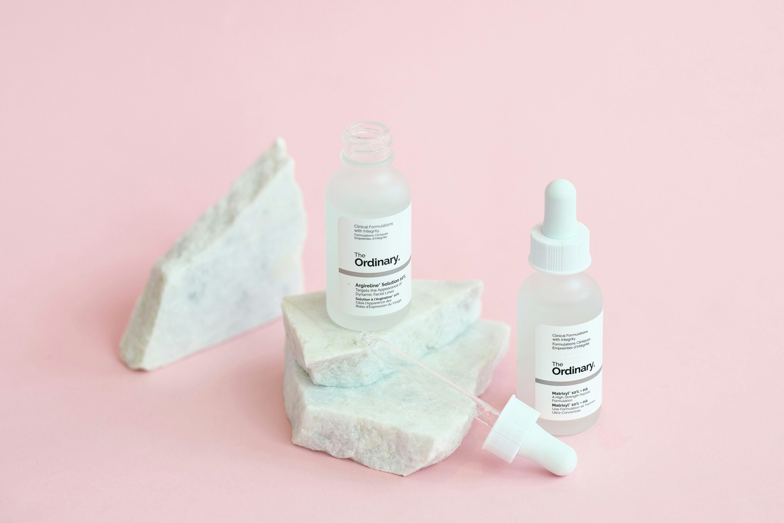 Vitamin C vs Niacinamide: Which Is Better?