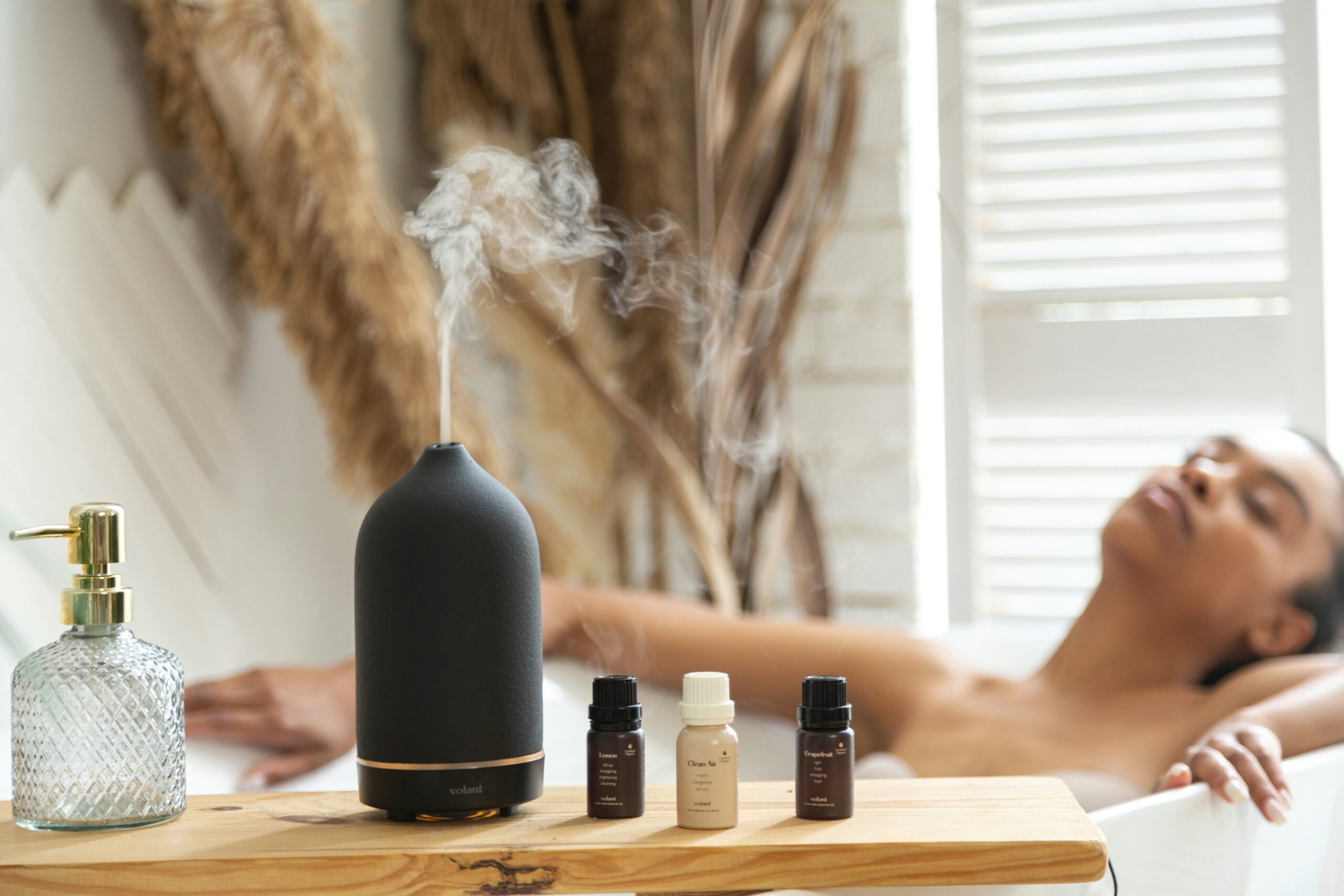 Simple Ways Oil Diffusers Can Make Your Home Feel More Relaxing